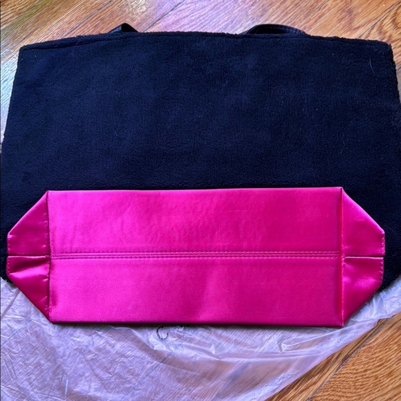 CHANEL Logo Tote Black Velour & Pink Satin Original Wrapper Precision Collection - Picture 11 of 12